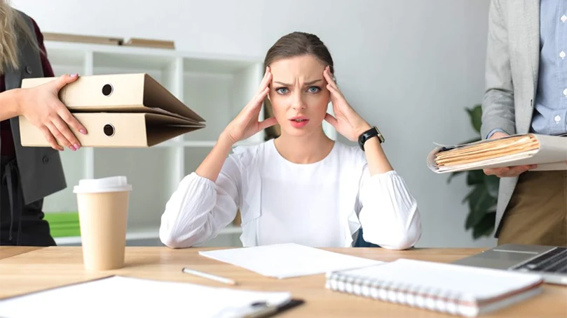 l'immagine di una donna sottoposta a stress a causa degli incubi