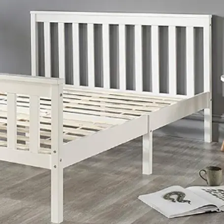 letto a pannello bianco