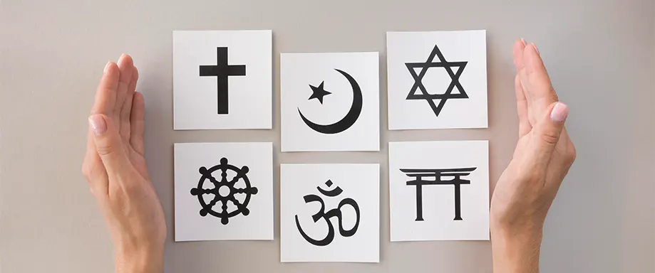 Mani aperte alle diverse religioni